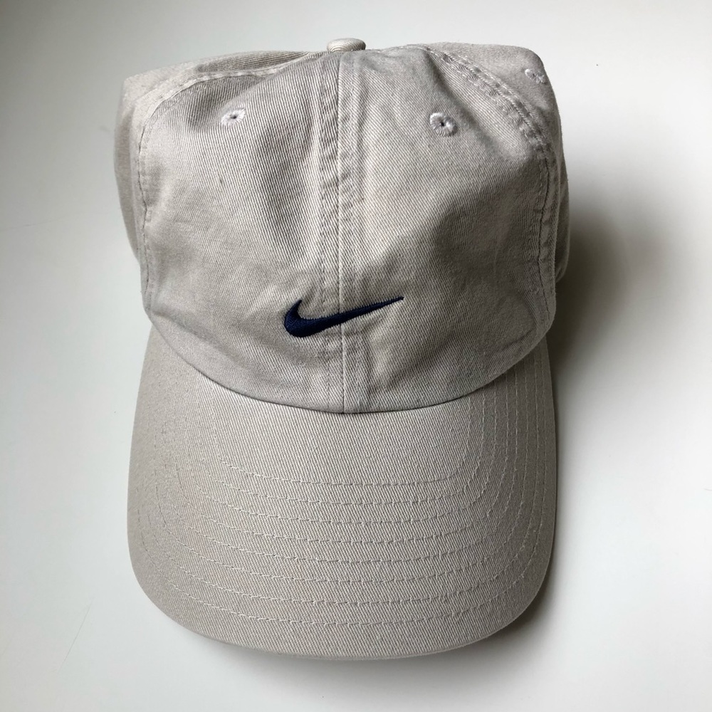 Nike Dad Hat ✨SOLD✨